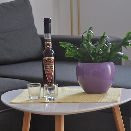Apartman Mirna 罗维尼 外观 照片