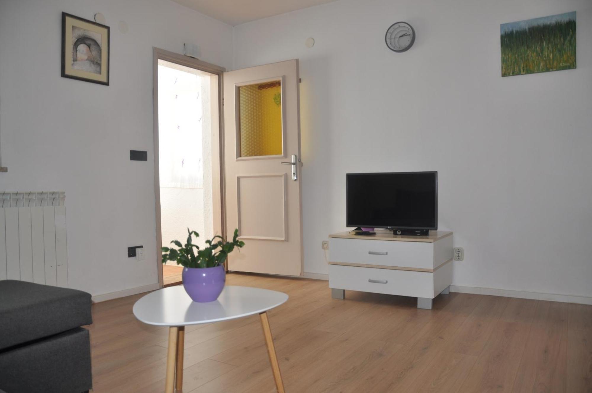 Apartman Mirna 罗维尼 外观 照片
